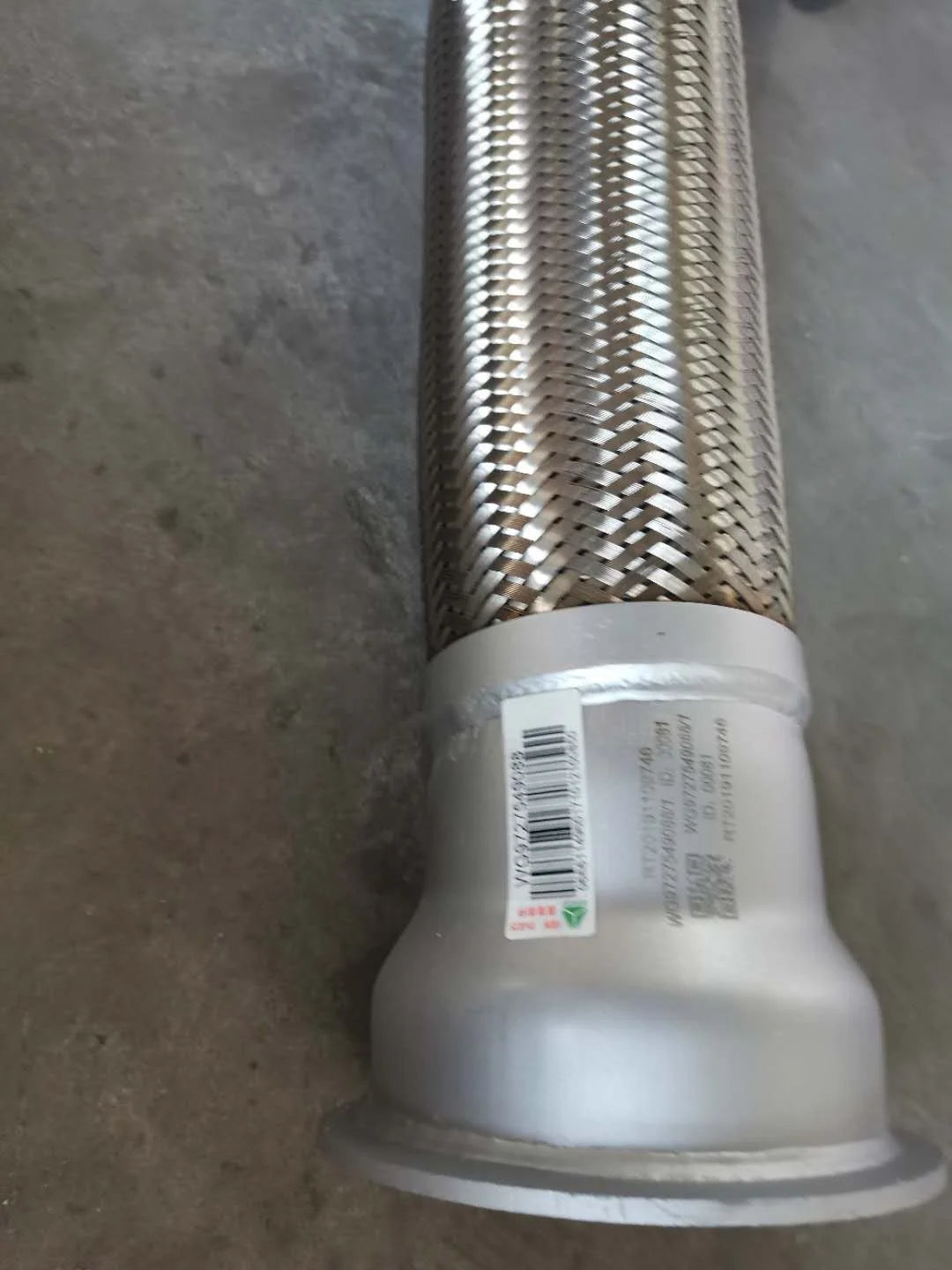 Tuyau d'échappement Snotruk HOWO WG9727549088/1