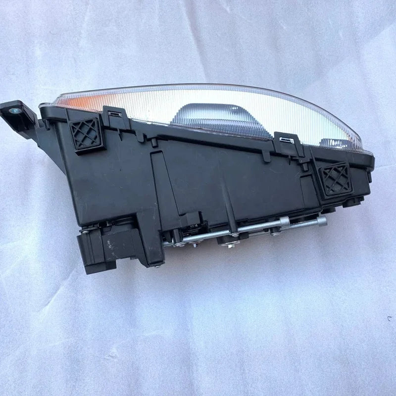812W25101-6024 SITRAK Right LED Headlight