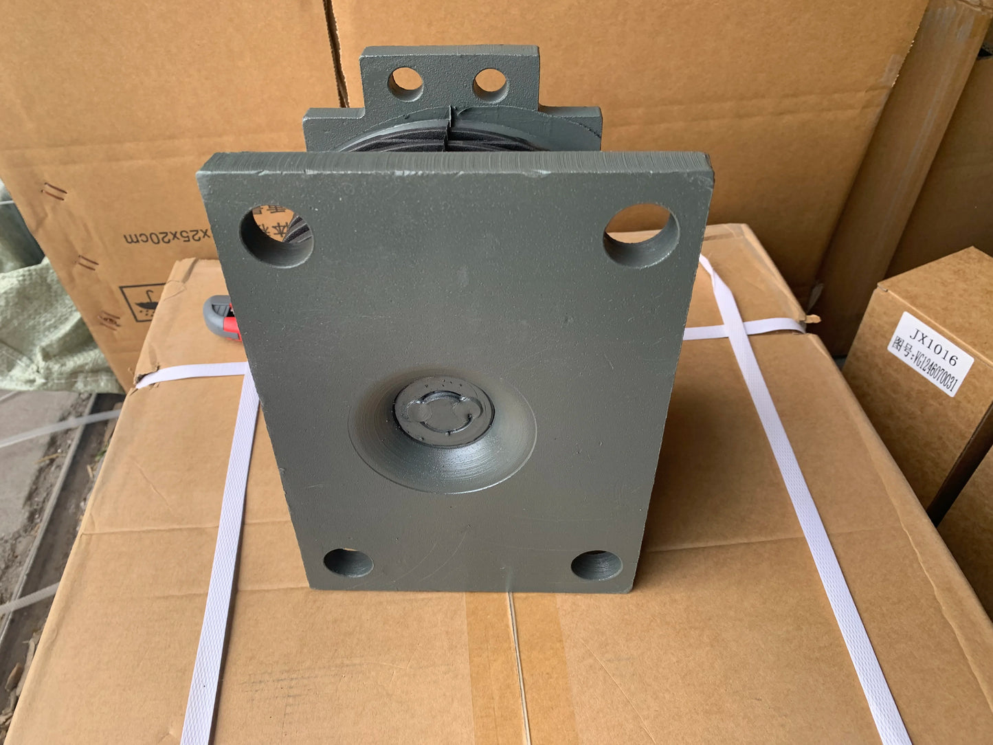 Sinotruk Howo Spare Parts Rubber Support AZ9725520278