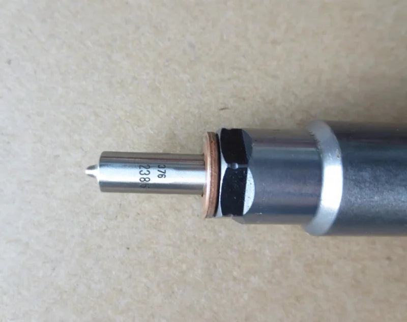 SINOTRUK Howo Engine Fuel Injector VG1034080002 for Howo 3812014p 0445120446 Injector