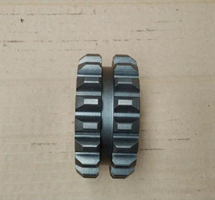 China Supplier Spindle Sleeve Bush WG2210040210