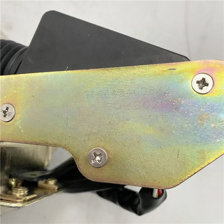WG1664340008 SITRAK HOWO T7H Left Door Lock and Inward Opening Assembly