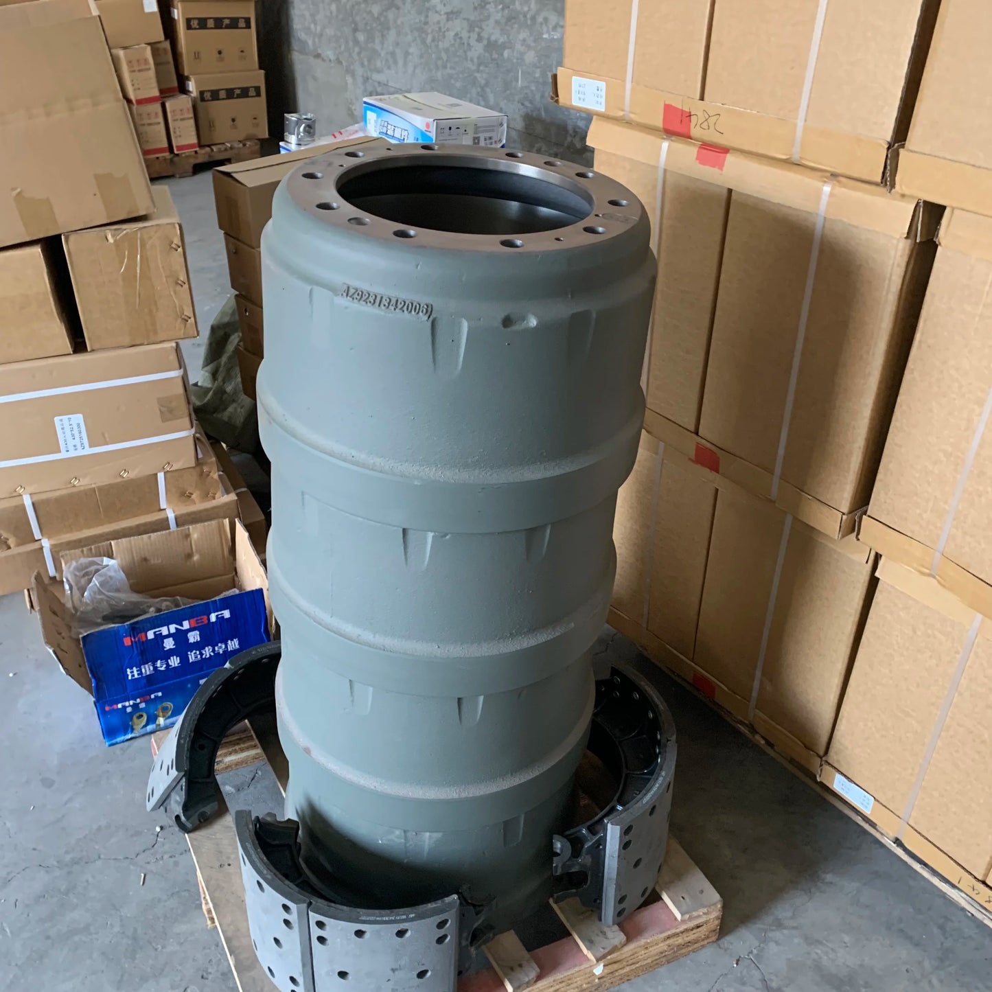 China Hot Heavy Truck AZ9231342006 Brake Drum