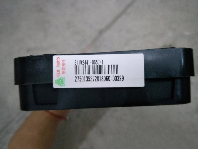 811W25441-0657/3 HOWO T5G SITRAK Wire Box Right Connector Mounting Bracket