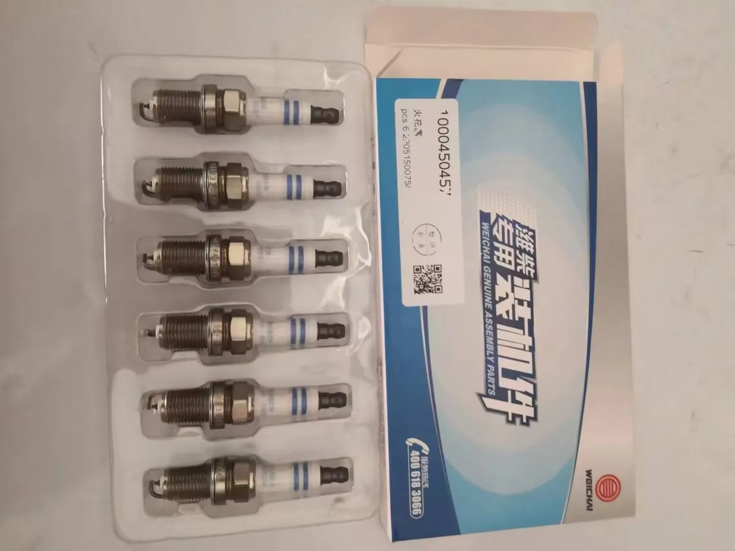 Sinotruk Howo New Condition WP10 Engine Spark Plug Model 1000450457