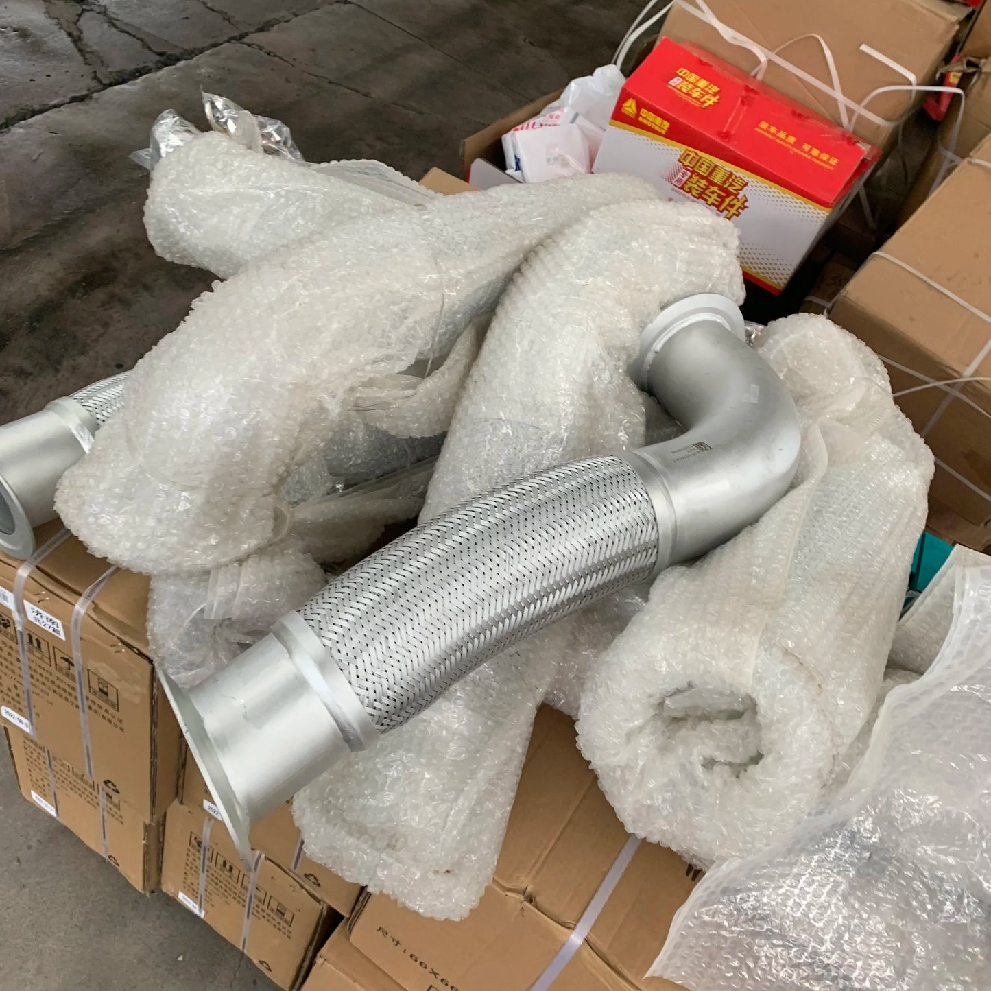 Sinotruk Parts HOWO Exhaust Pipe WG9725549068