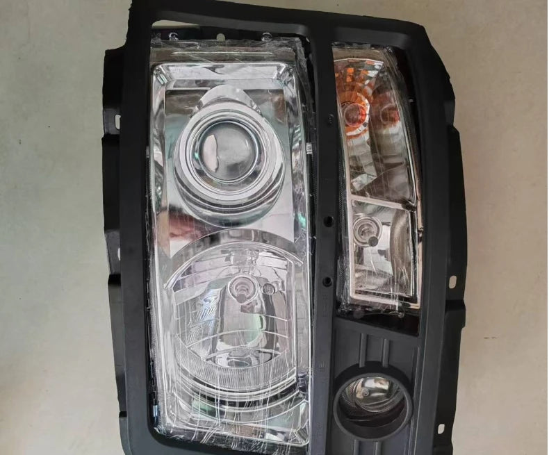 Shacman F3000 Parts Body Parts Front Head Lamp DZ93189723010