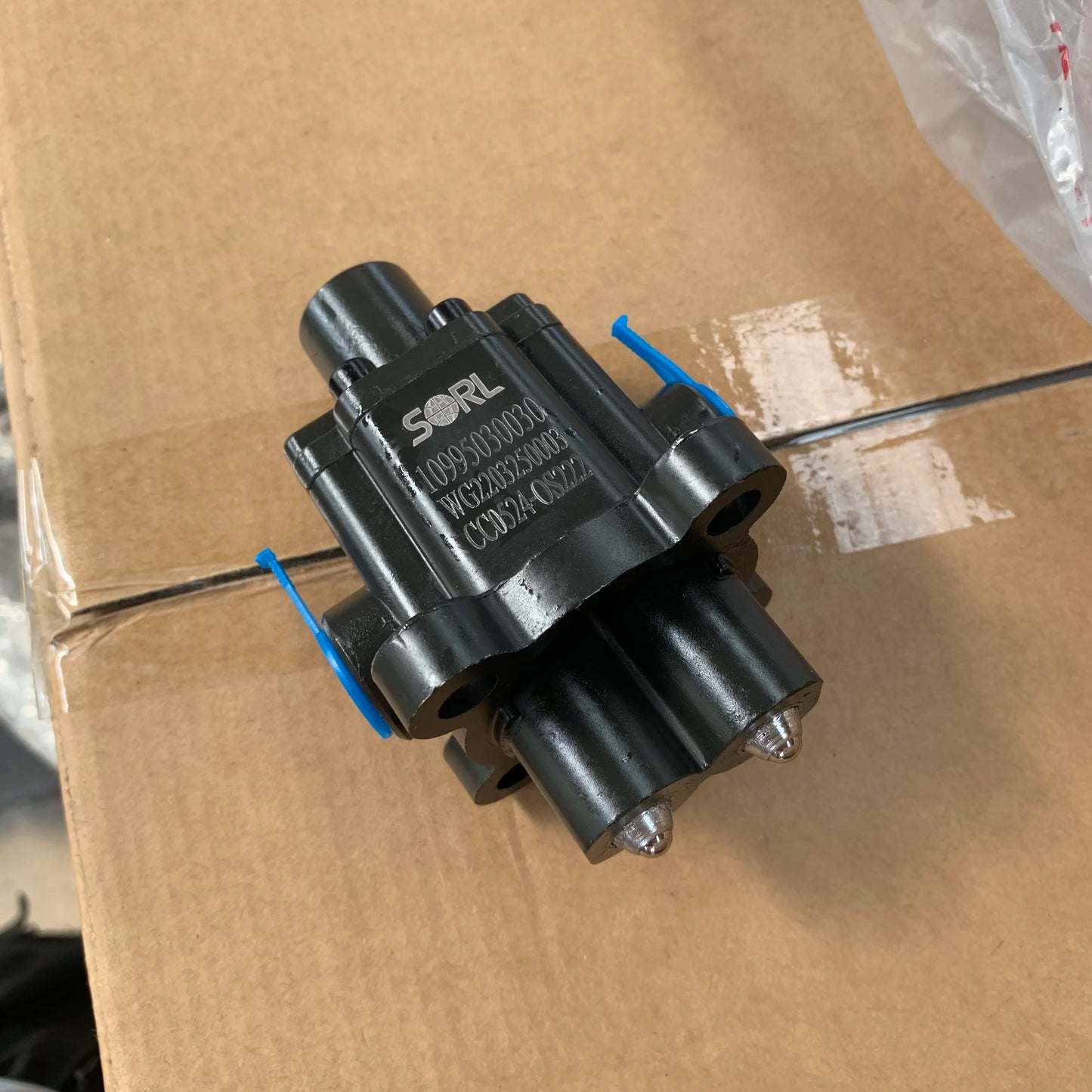 Heavy Truck Spare Parts Valve Double H Valve WG2203250003