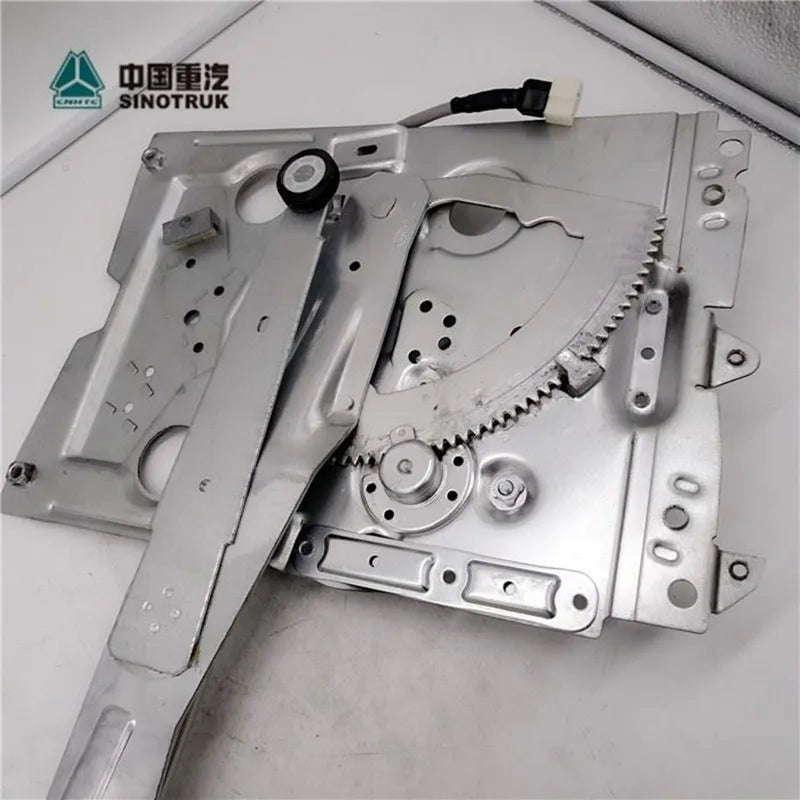 WG1664330004 SITRAK T7H Right Window Glass Lifter Assembly