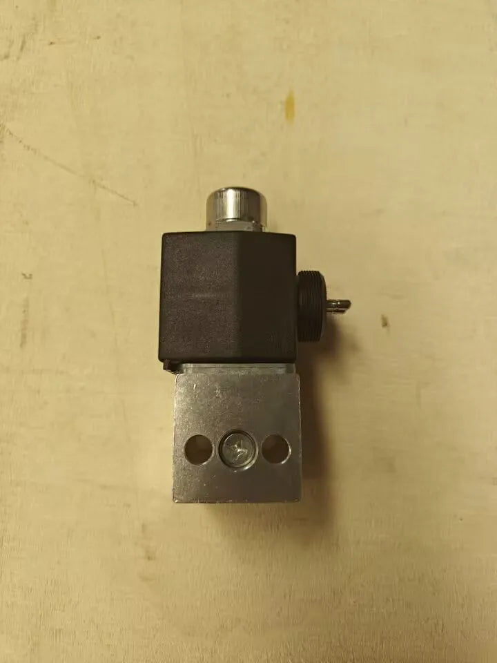 SINOTRUK A7 Howo Truck Solenoid Magnetic Valve WG9719710004 for Starter Systems