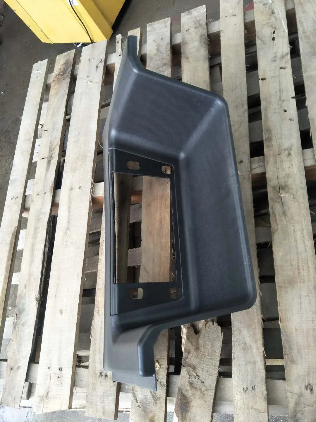 Sinotruk Howo Spare Parts Left Lower Step WG1642242103