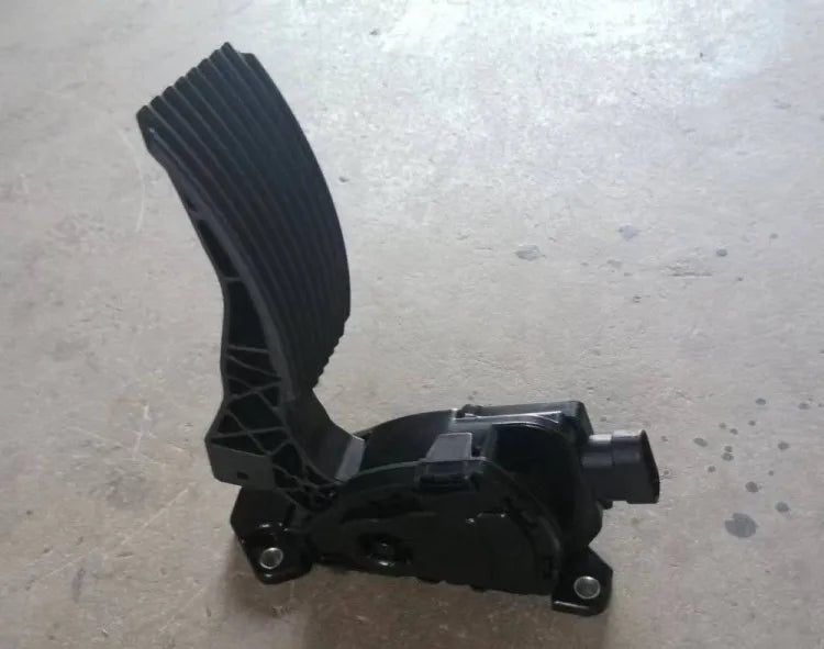 811W25970-6103 HOWO T5G Accelerator Pedal