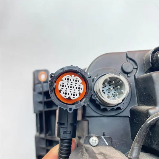 812W25101-6024 SITRAK Right LED Headlight