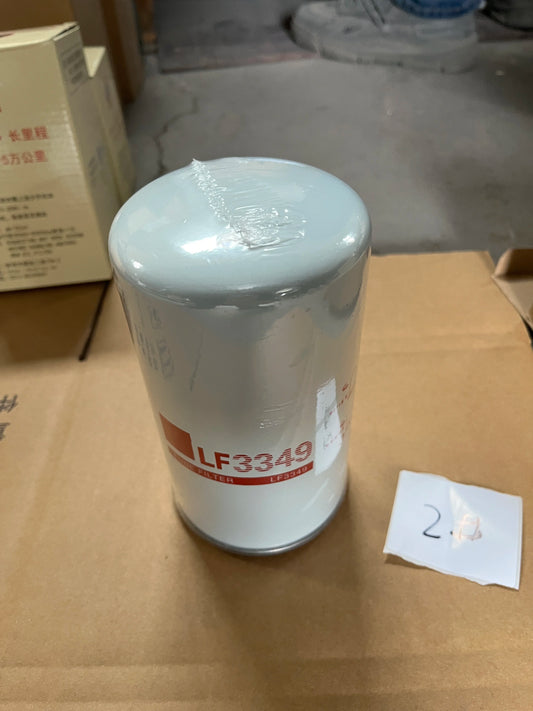 Truck Diesel Engine Filter Parts Replacement Oil Filter LF3349