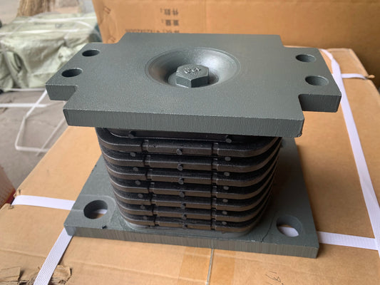 Sinotruk Howo Spare Parts Rubber Support AZ9725520278