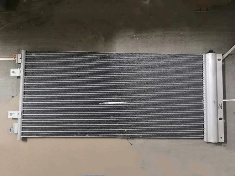 Truck Parts Air Cooled Condenser WG1664820103