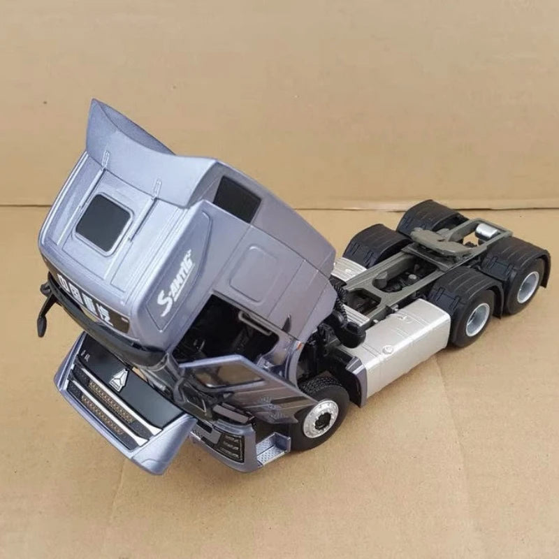 DELICATE/EXQUISITE SINOTRUK HOWO T7H 1:36 Tractor Head Model