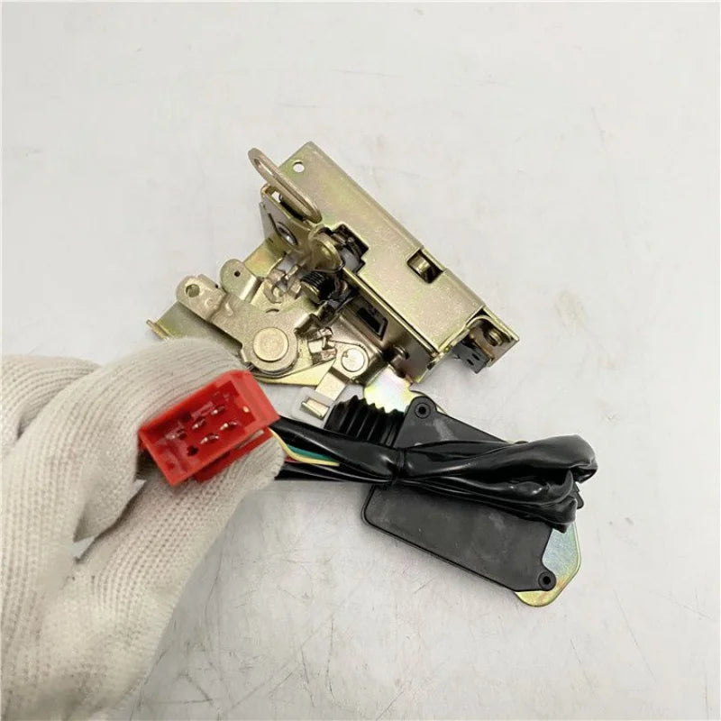 WG1664340008 SITRAK HOWO T7H Left Door Lock and Inward Opening Assembly
