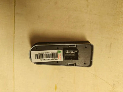SINOTRUK HOWO A7 Truck Parts Door Control Switch Panel Glass Lifter WG1664331061