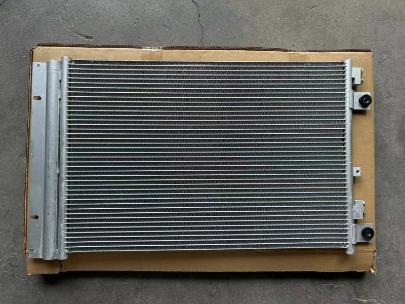 WG1664820116 HOWO A7 380HP Air Conditioner Condenser