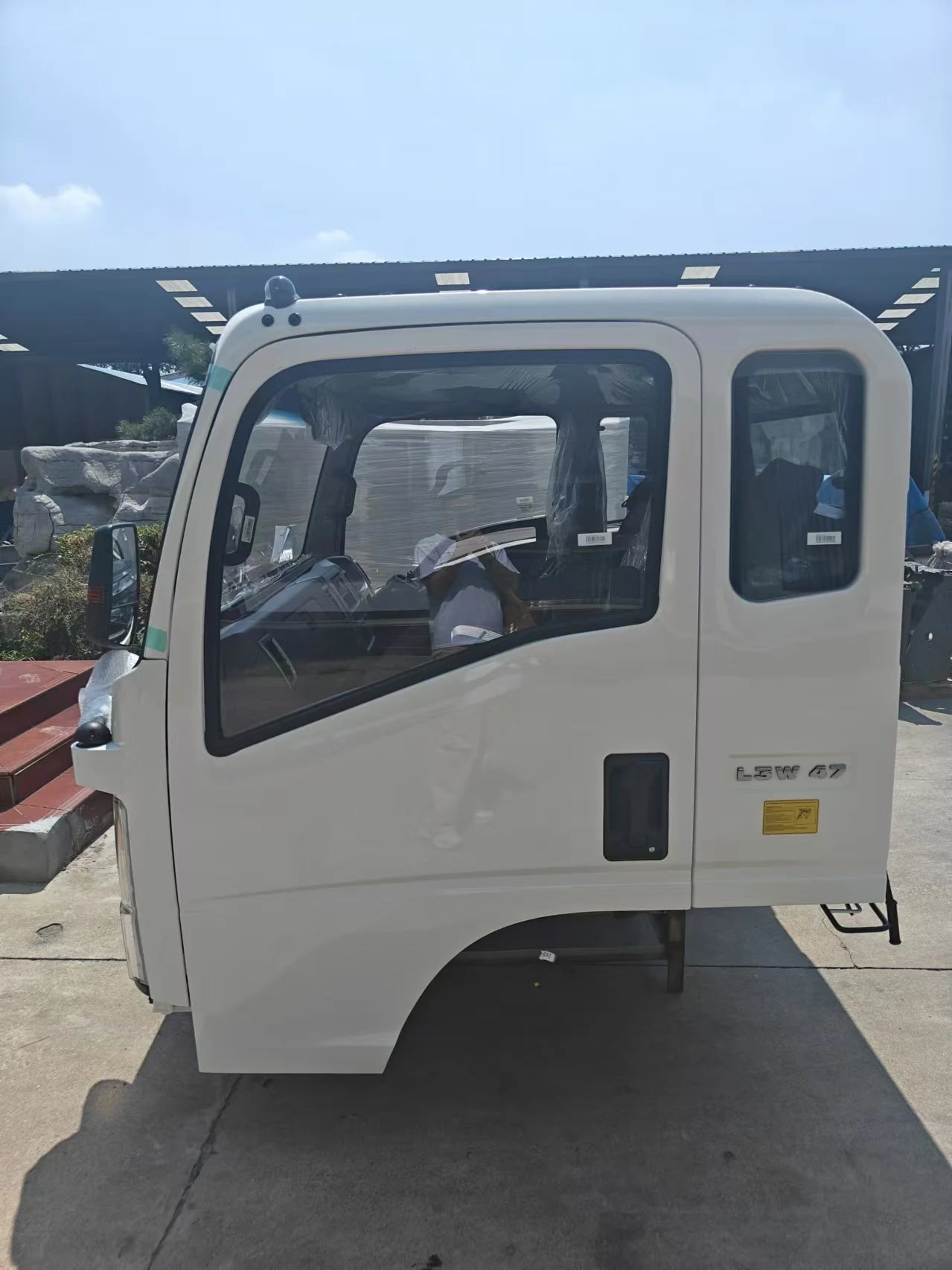 Totally Orginal Howo Cabin RHD  Howo  Light Truck Cabin Howo Light Cargo Truck Cab  5 Tons Truck Cabin