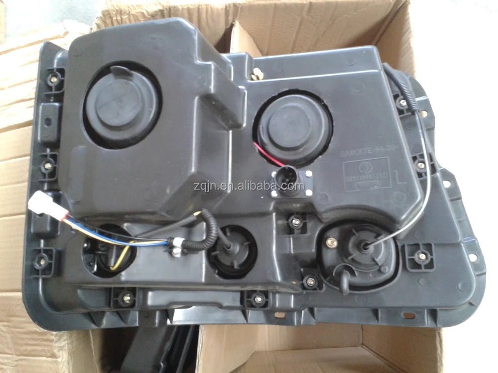 Shacman F3000  Parts Body Parts Front Head Lamp  DZ93189723020