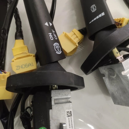 WG9925583007 HOWO T7H Combination Switch